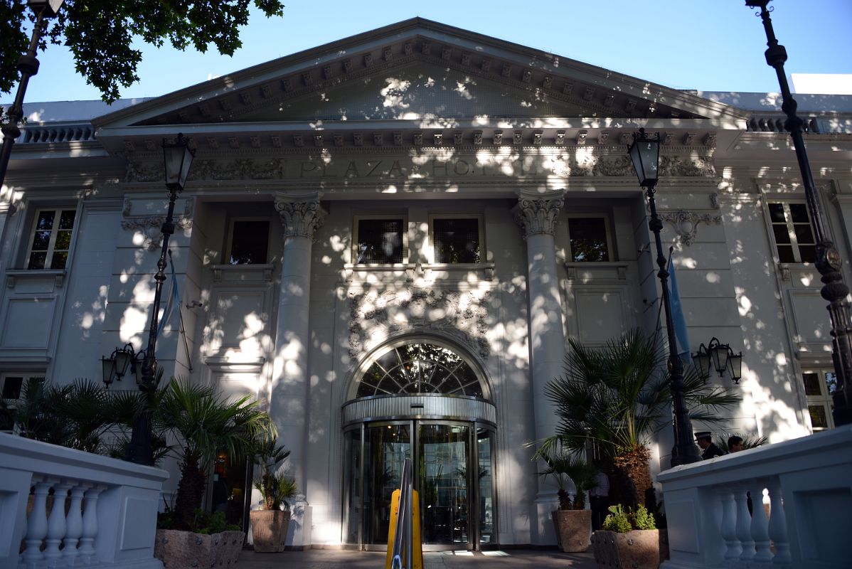 02 The Park Hyatt Plaza Hotel Entrance In Mendoza